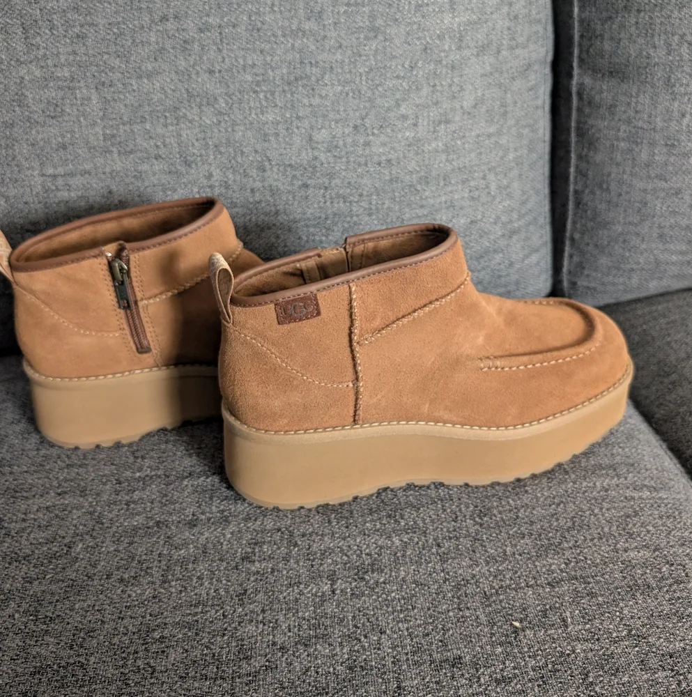 UGG chic ankle